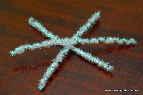 1-#snowflake craft #pipe cleaners #pom poms #kids-038