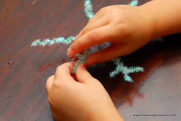 1-#snowflake craft #pipe cleaners #pom poms #kids-053