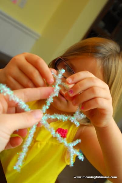 1-#snowflake craft #pipe cleaners #pom poms #kids-055