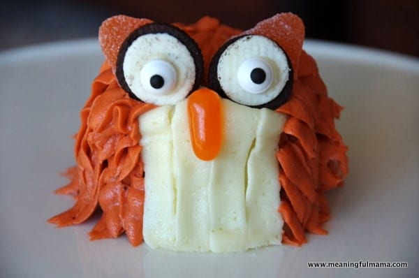 1-#owl cupcake decorating upside down Feb 7, 2014 12-38 PM