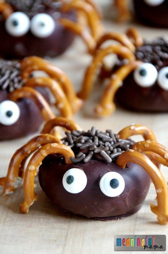 Spider Donuts - Spider Food Ideas for Halloween or a Harvest Party