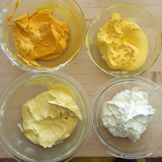 1-Ombre Petal Buttercream Piping Technique for Cakes Apr 1, 2016, 10-11 AM