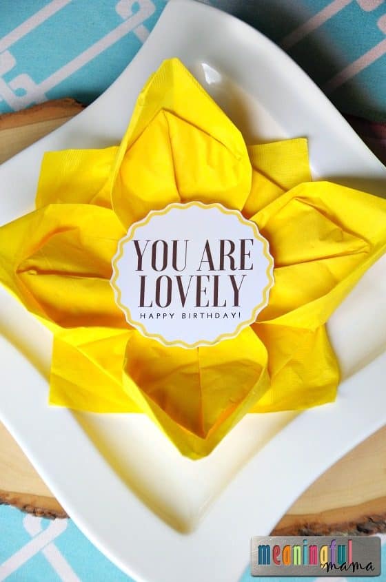 Flower Paper Napkin Folding with Sunflower Table Decorations