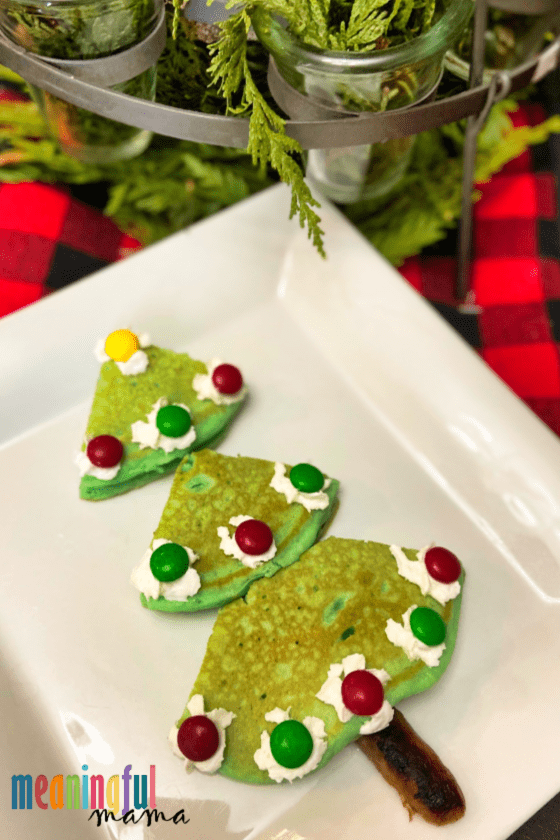 Easy and Adorable Christmas Tree Pancakes