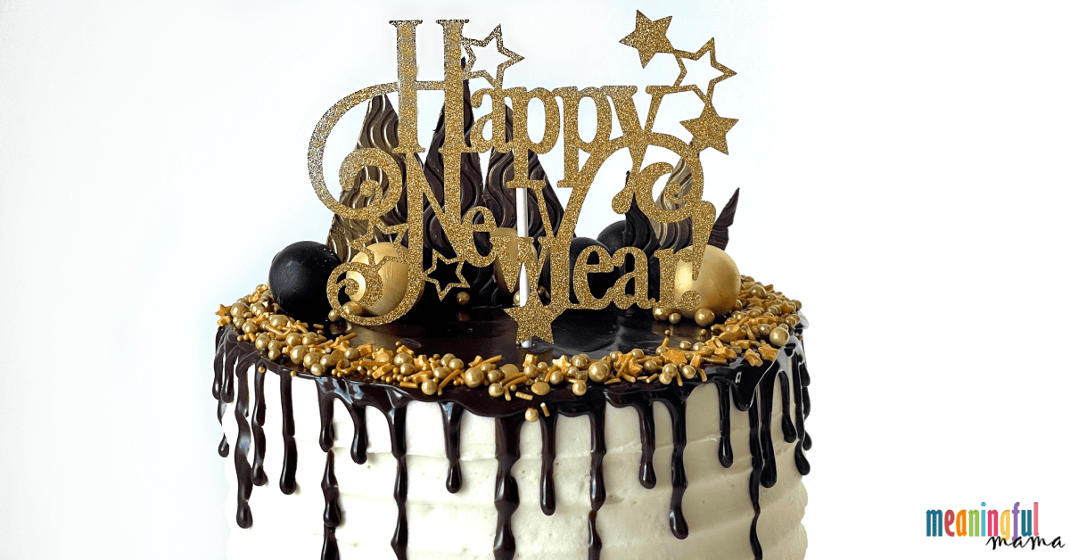 Black and Gold New Year's Cake